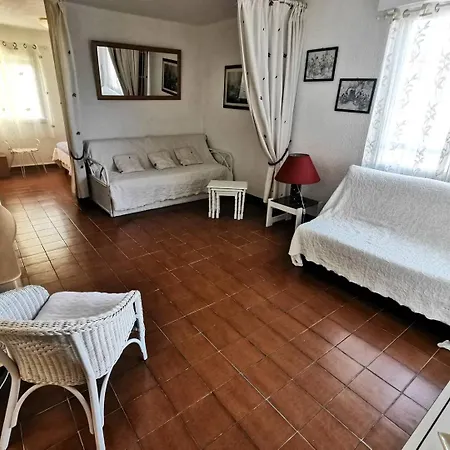 011 Beau Bord De Avec Parking Et Piscine Апартаменти *