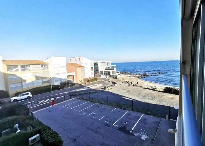 011 Beau Bord De Avec Parking Et Piscine * Agde